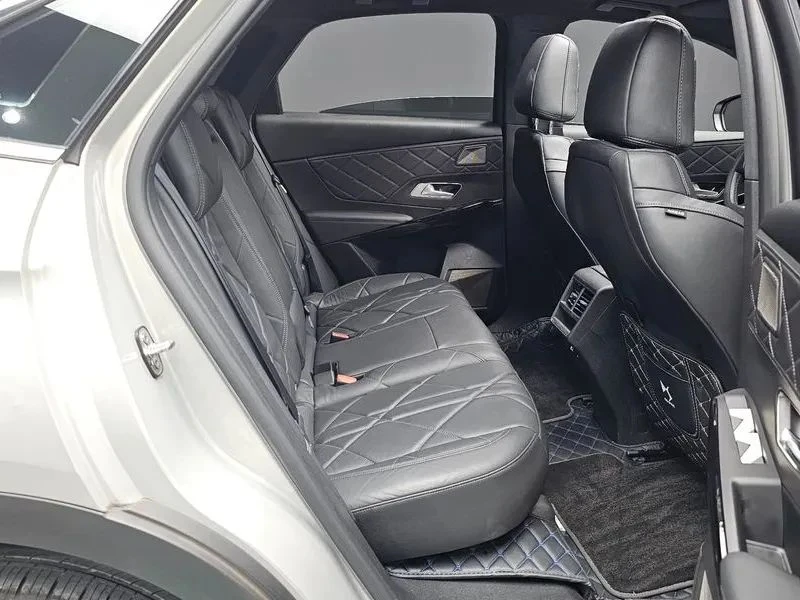 Citroen DS7, снимка 11 - Автомобили и джипове - 56690381
