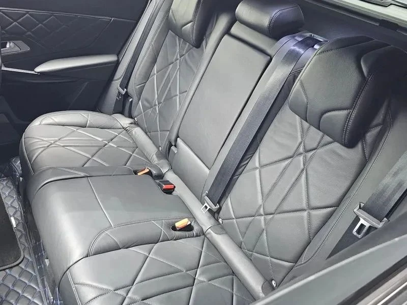Citroen DS7, снимка 12 - Автомобили и джипове - 56690381
