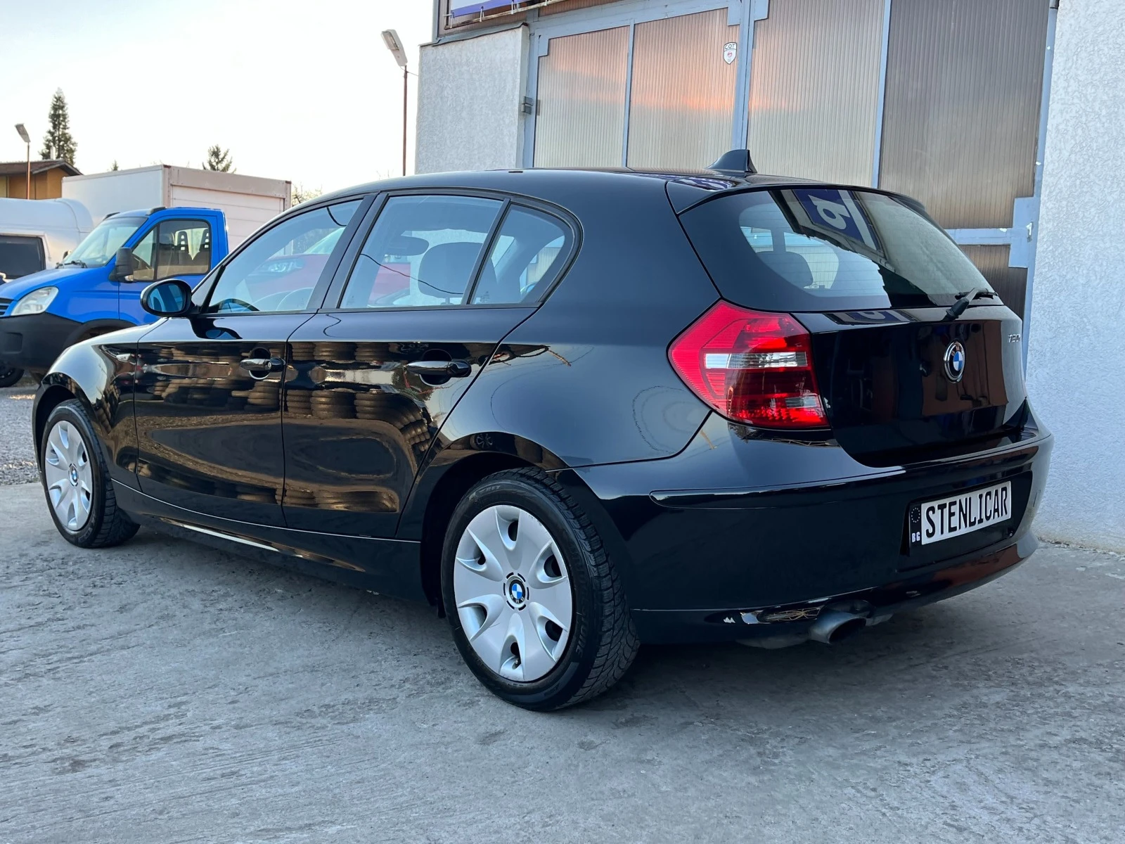 BMW 118  АВТОМАТИК+ НАВИГАЦИЯ - изображение 7