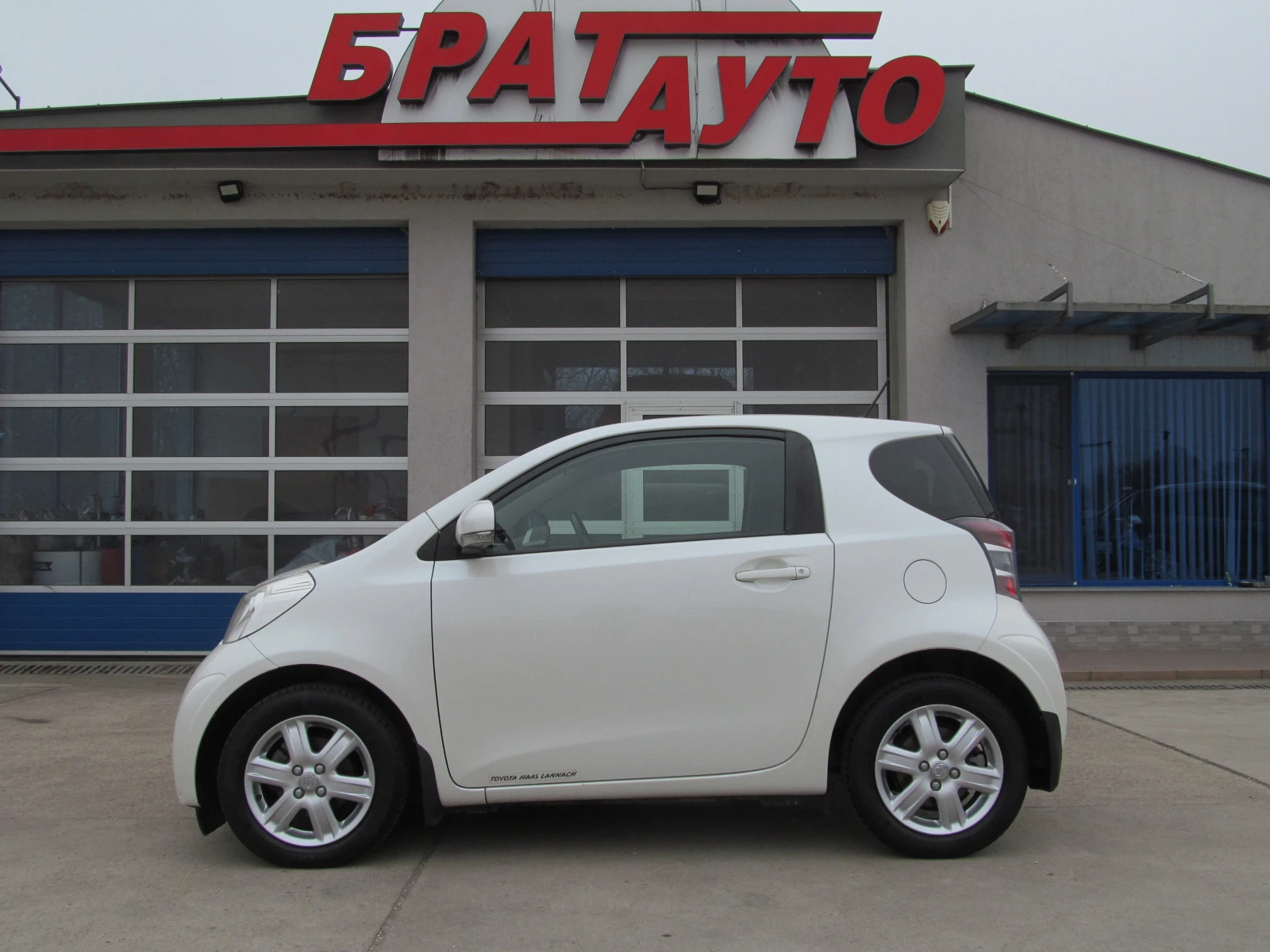 Toyota IQ VVT-i/ - изображение 5