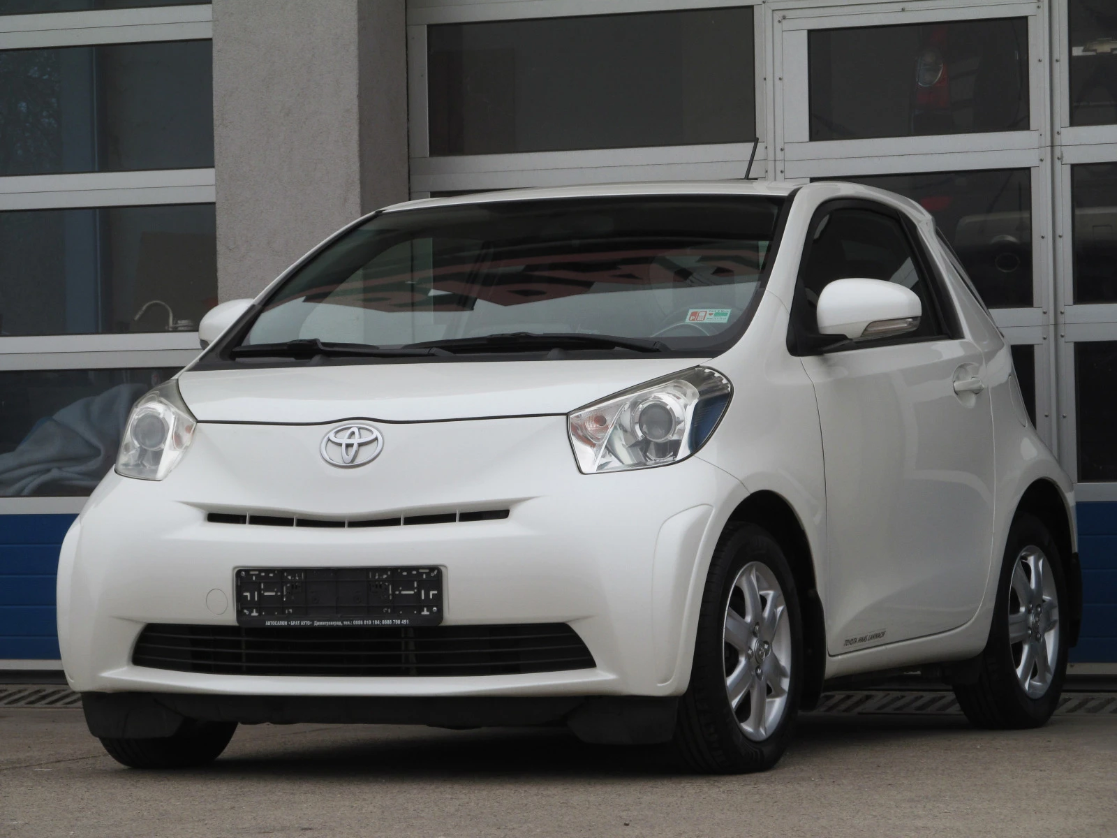 Toyota IQ VVT-i/ - [1] 