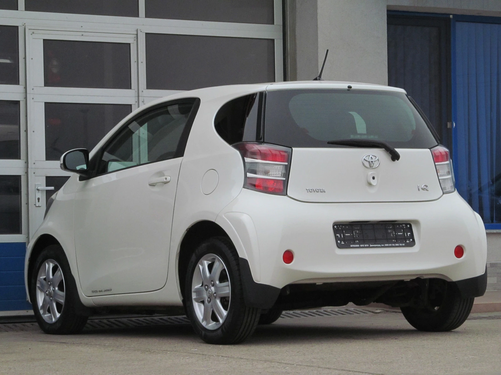 Toyota IQ VVT-i/ - изображение 4