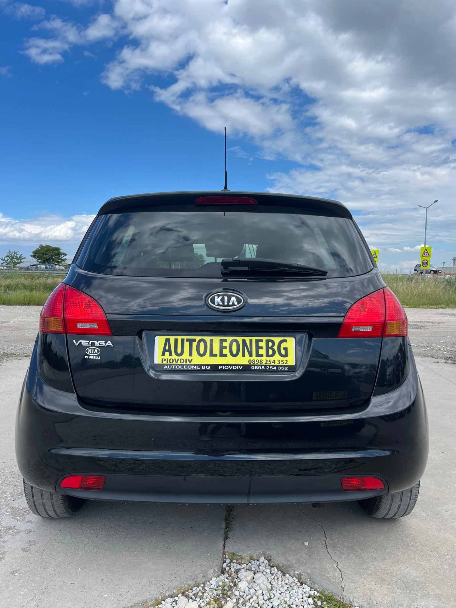 Kia Venga 1.4i - изображение 5