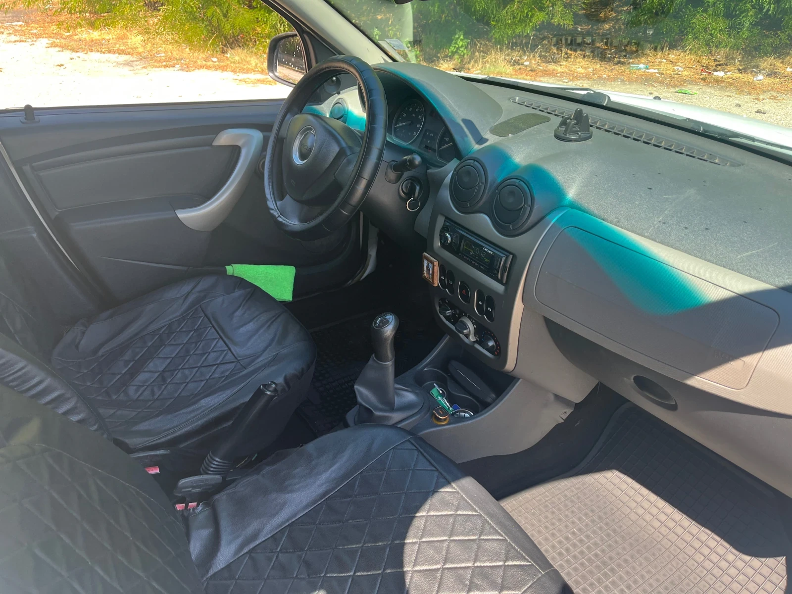 Dacia Sandero 1.2 N1 - изображение 8