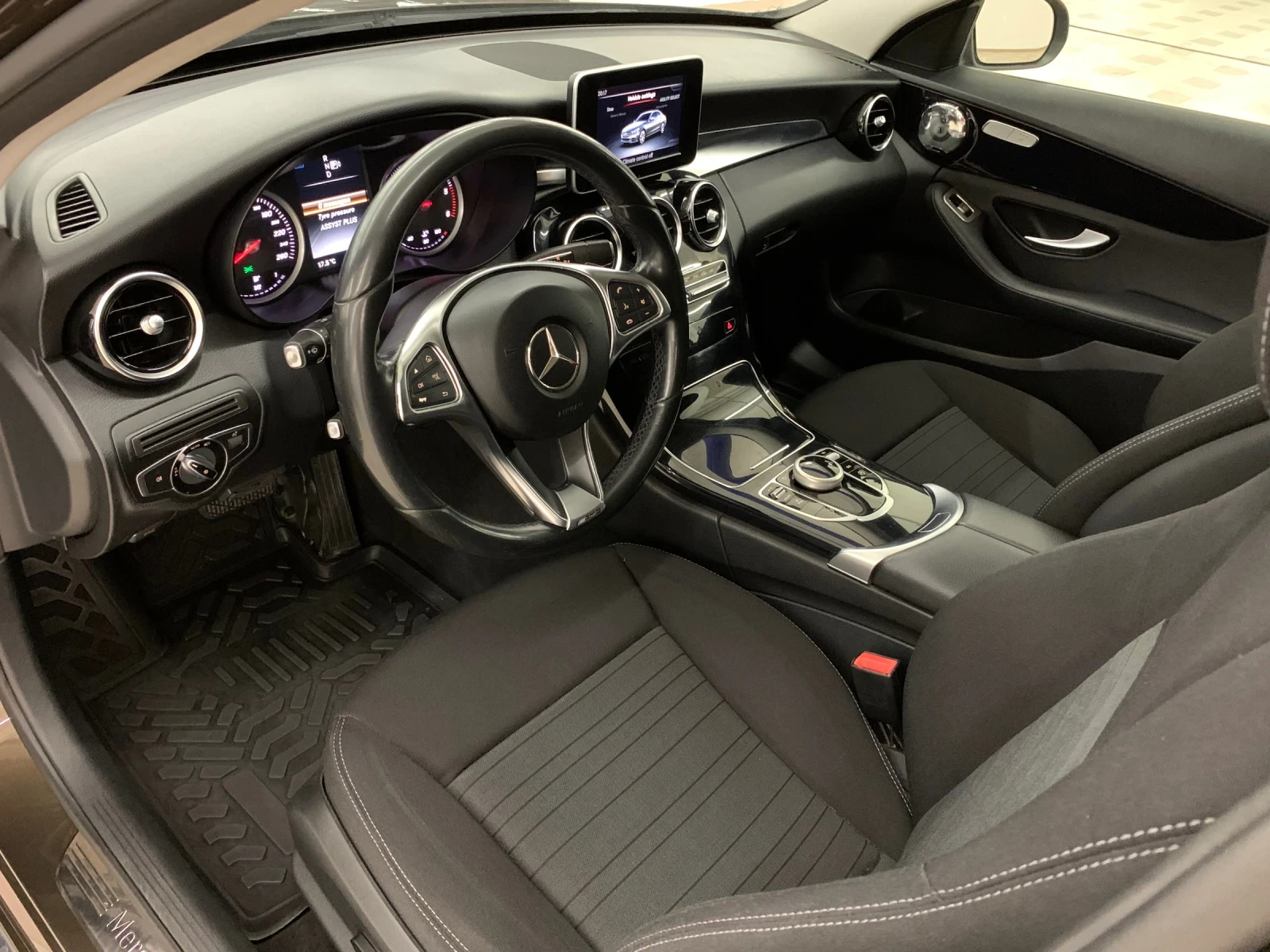 Mercedes-Benz C 220 CDI Топ състояние - изображение 10