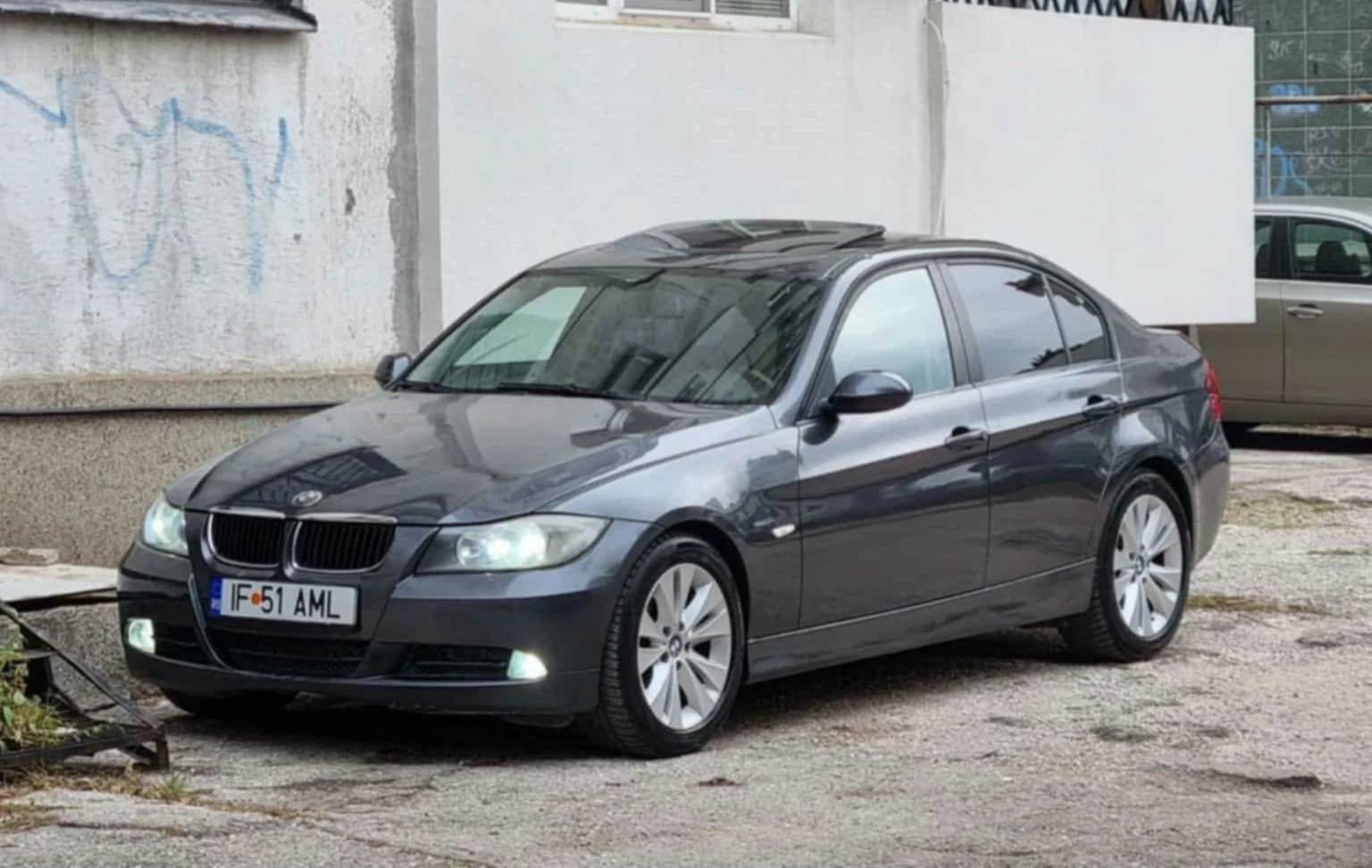 BMW 320  - изображение 2