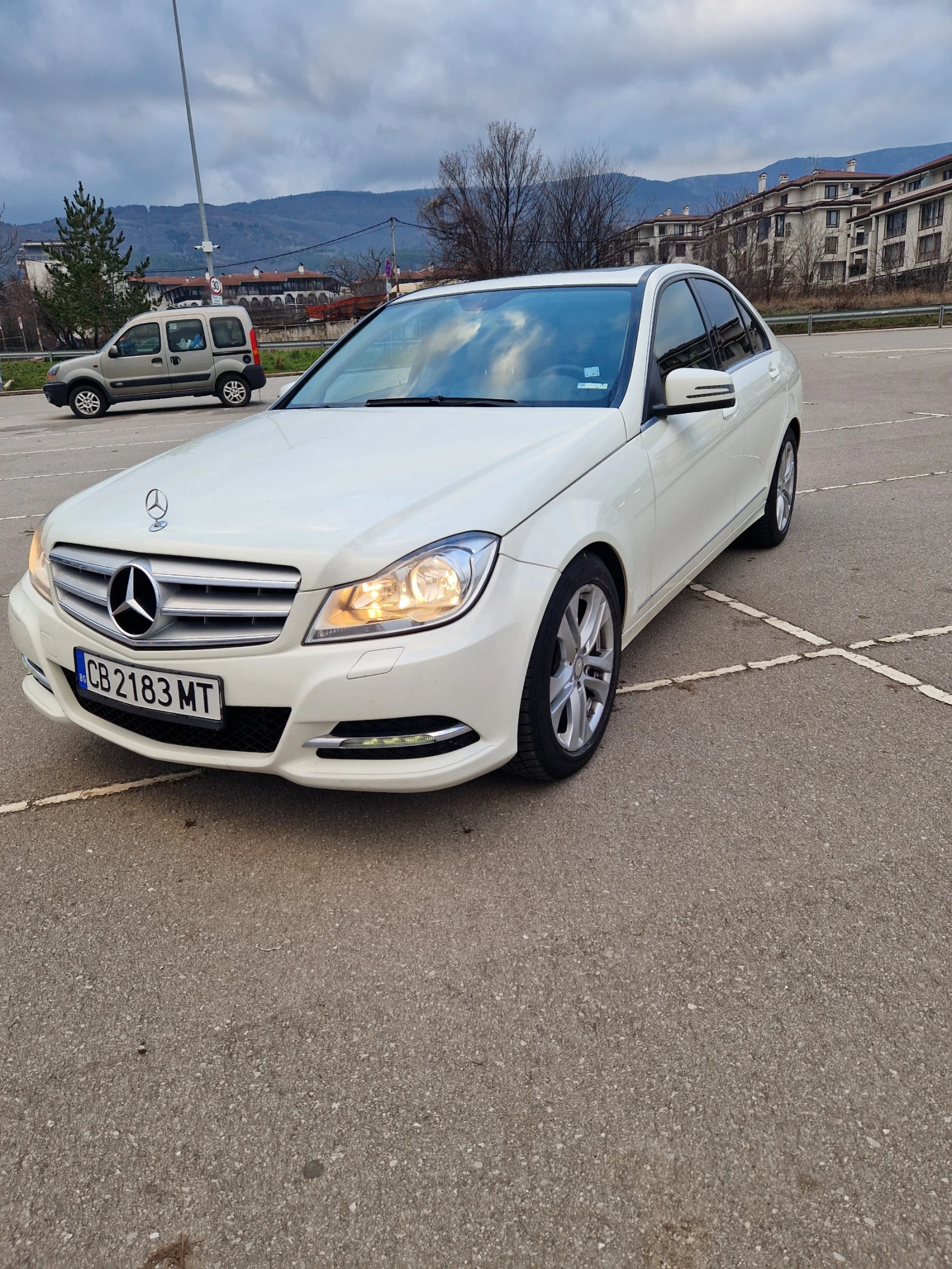 Mercedes-Benz C 300  - изображение 3
