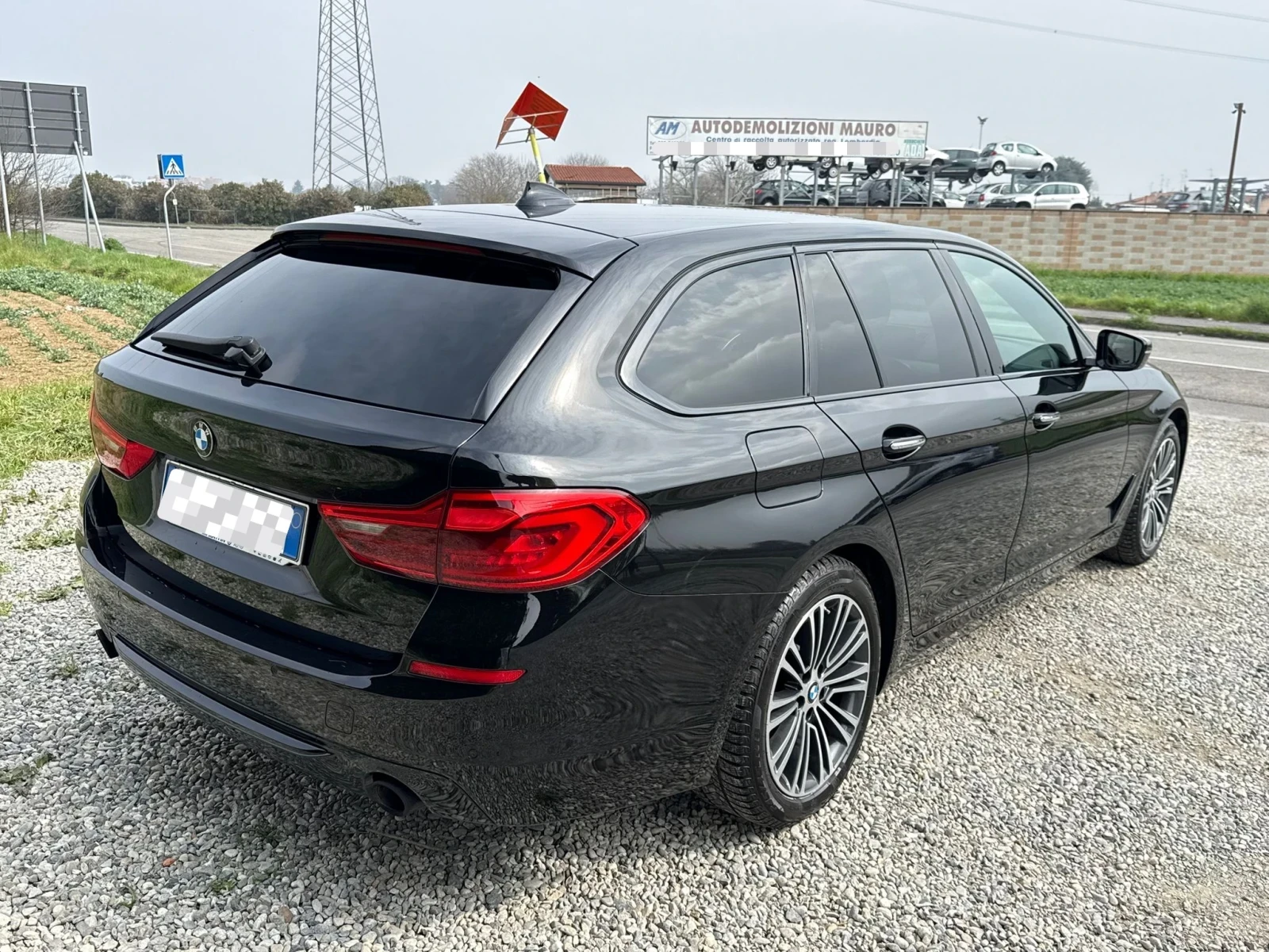 BMW 520 Touring Msport, снимка 4 - Автомобили и джипове - 53812853