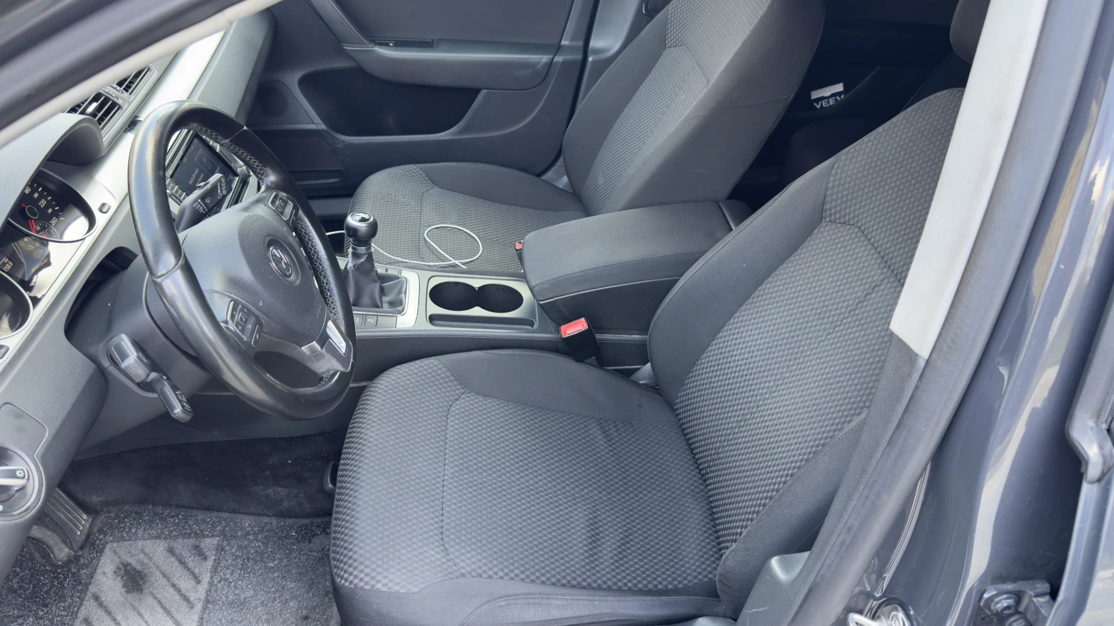 VW Passat, снимка 8 - Автомобили и джипове - 53862669