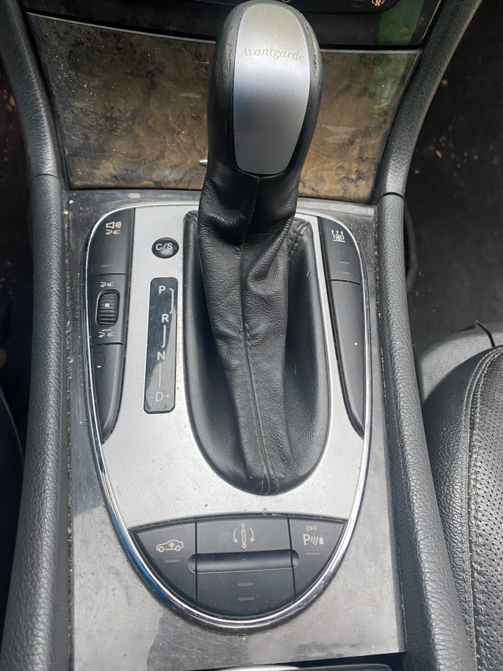 Mercedes-Benz E 320 avangard, снимка 3 - Автомобили и джипове - 54006903