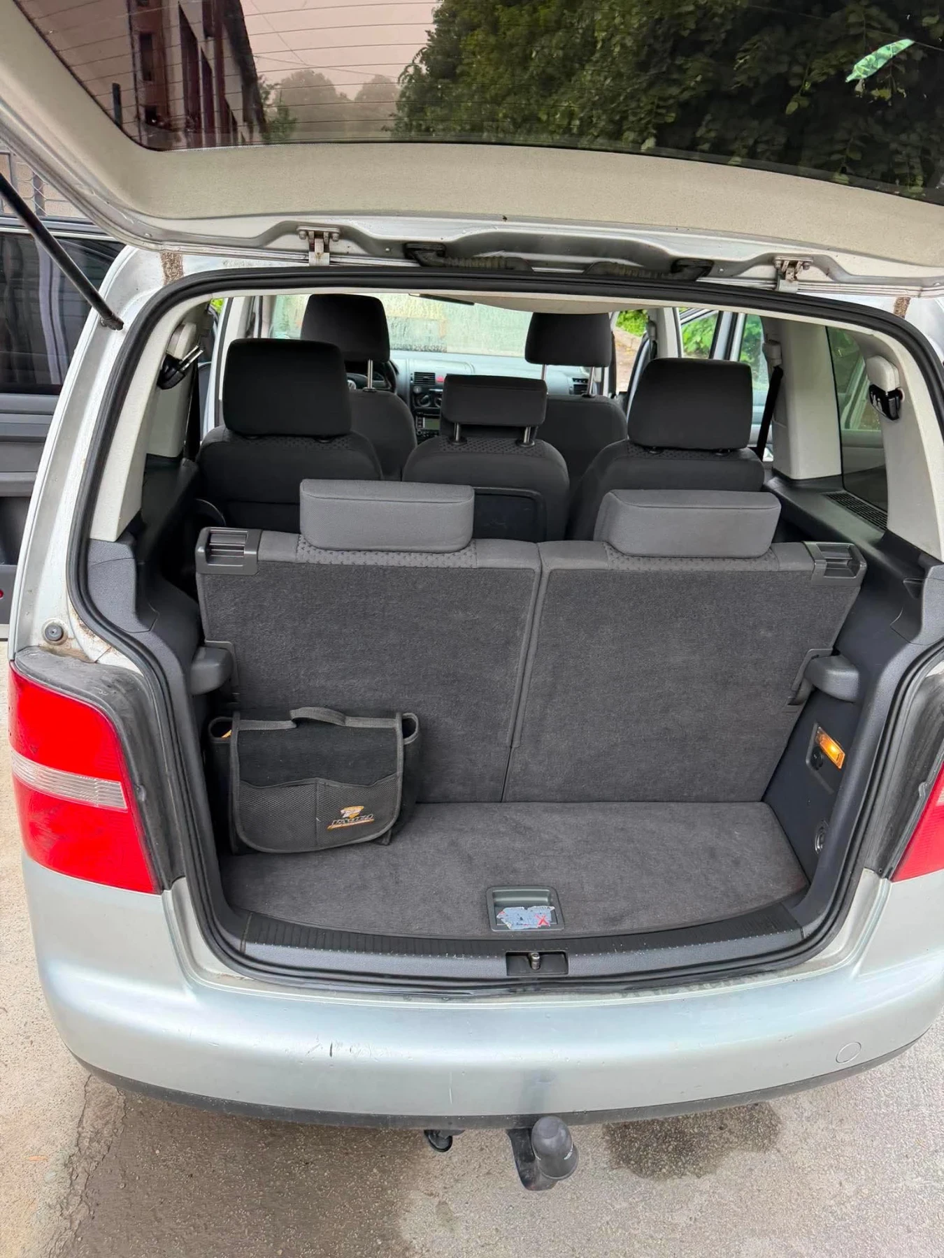 VW Touran 1.9 105к.с., снимка 12 - Автомобили и джипове - 54215520