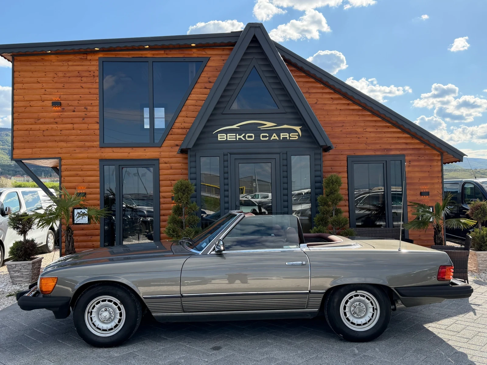 Mercedes-Benz SL Sl380/V8 без аналог!, снимка 9 - Автомобили и джипове - 54372033