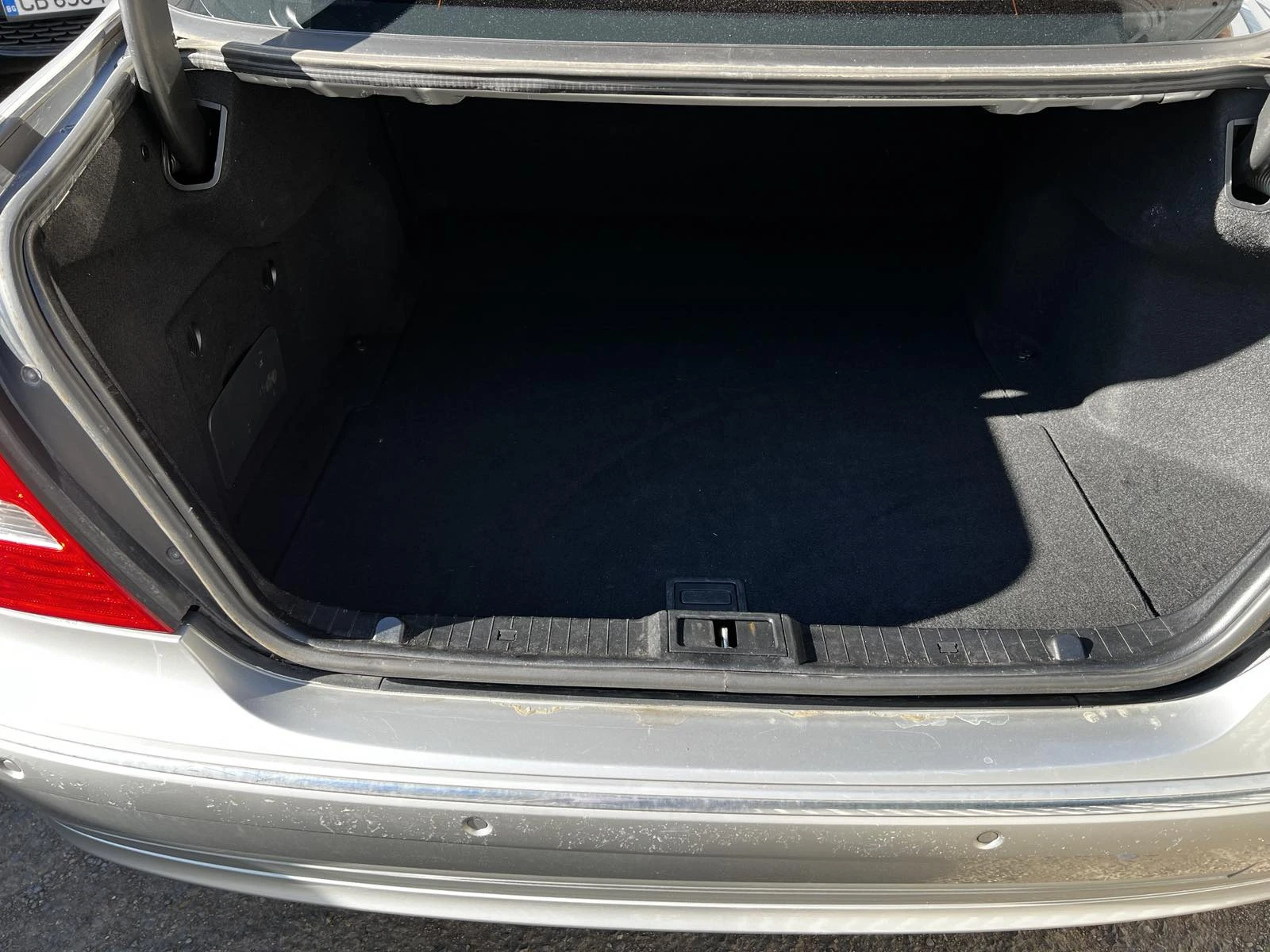 Mercedes-Benz E 280 ОТЛИЧЕН АВТОМАТ, снимка 17 - Автомобили и джипове - 54430176