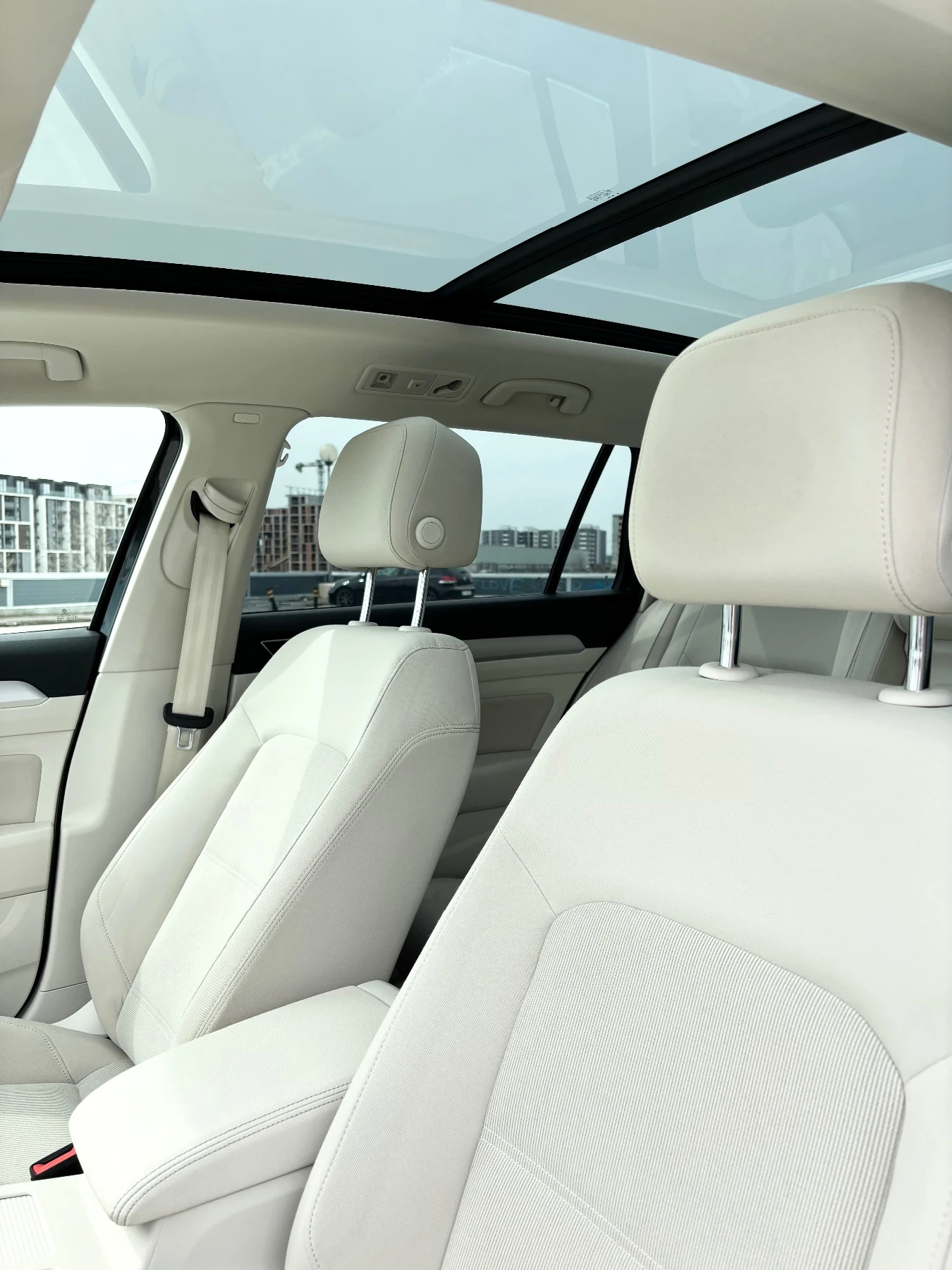 VW Passat Variant Comfortline 2.0TDI BMT Реален Пробег!, снимка 12 - Автомобили и джипове - 55222584