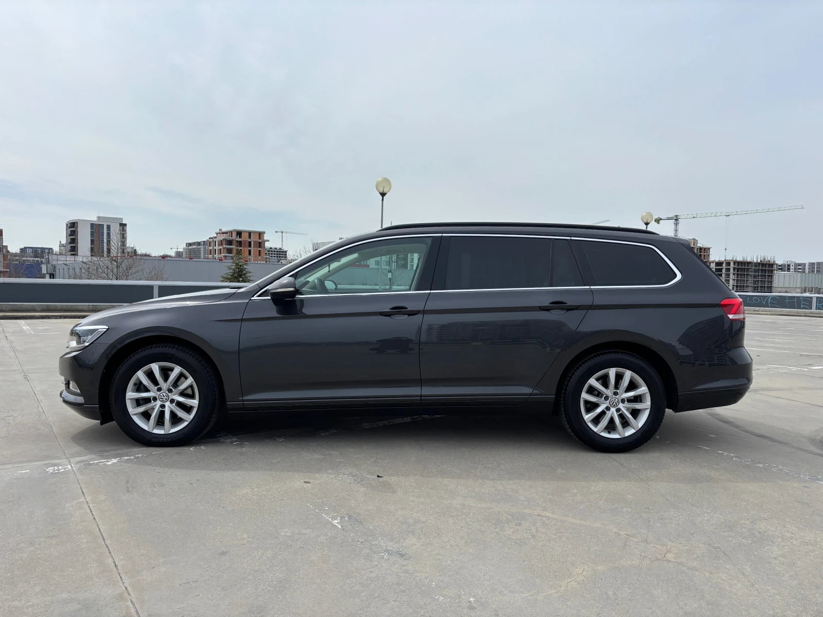 VW Passat Variant Comfortline 2.0TDI BMT Реален Пробег!, снимка 3 - Автомобили и джипове - 55222584