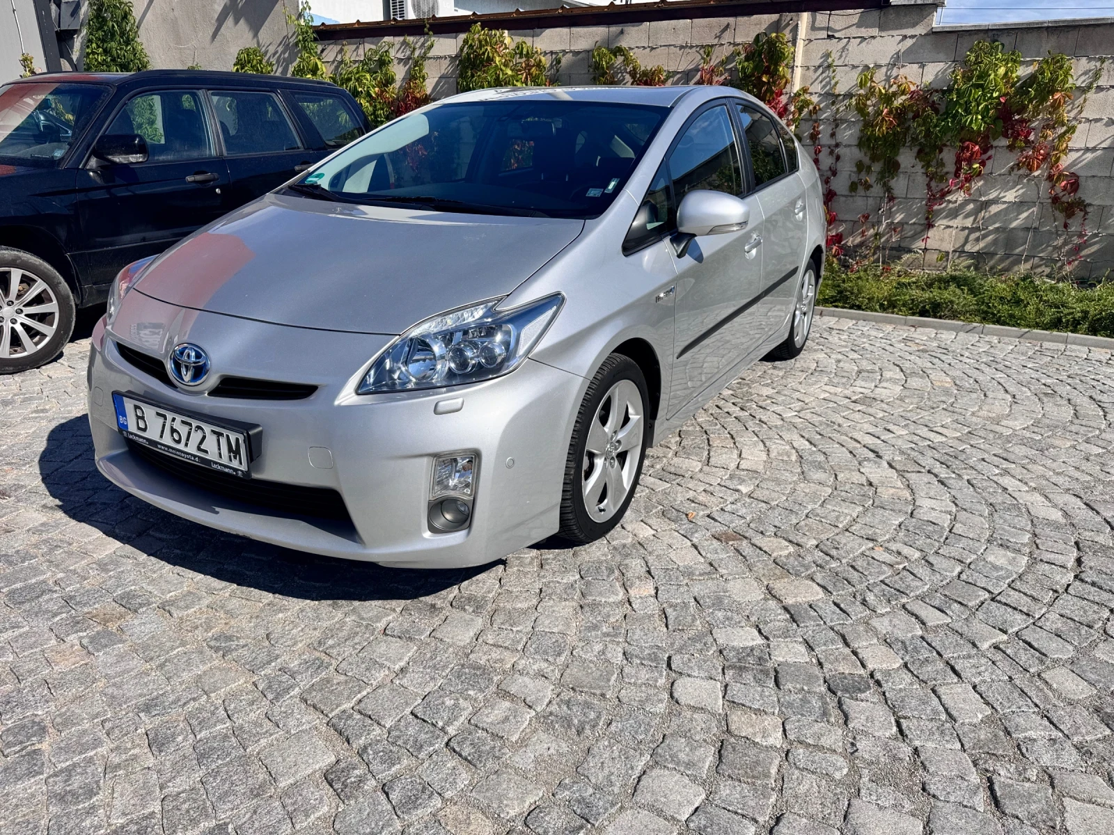 Toyota Prius, снимка 2 - Автомобили и джипове - 55740444