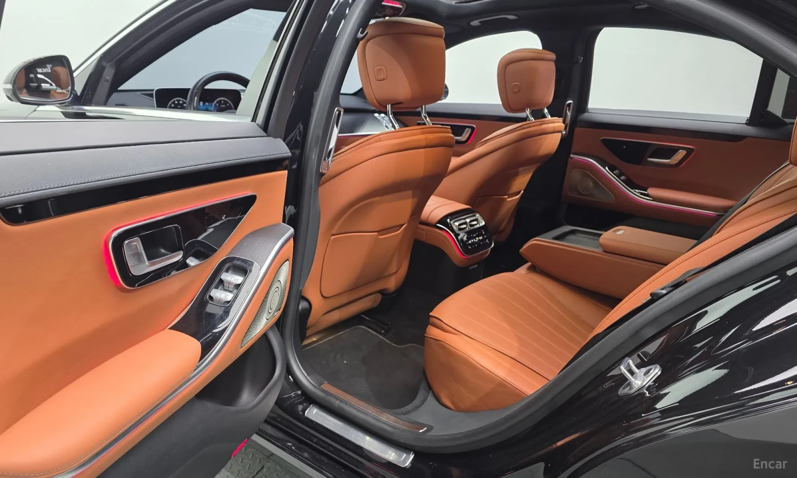 Mercedes-Benz S 350 Кафяв салон\360 камери\Панорама, снимка 11 - Автомобили и джипове - 56185562