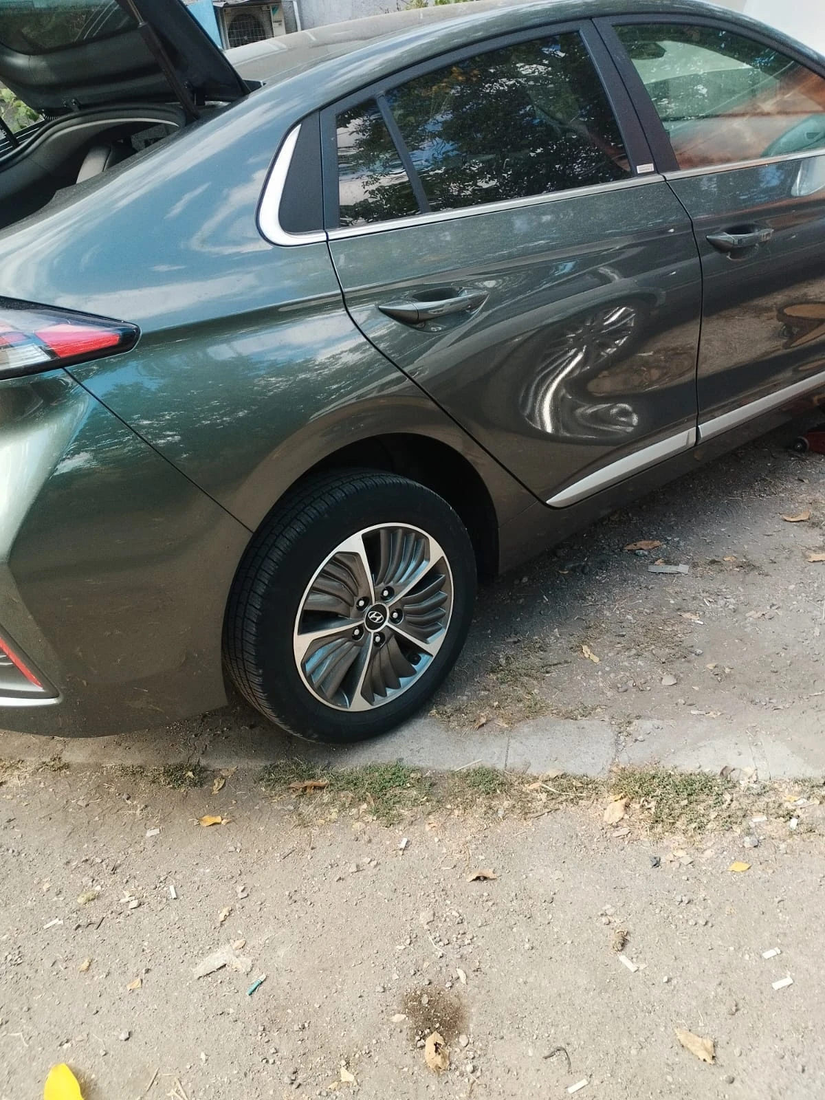 Hyundai Ioniq, снимка 5 - Автомобили и джипове - 56214590