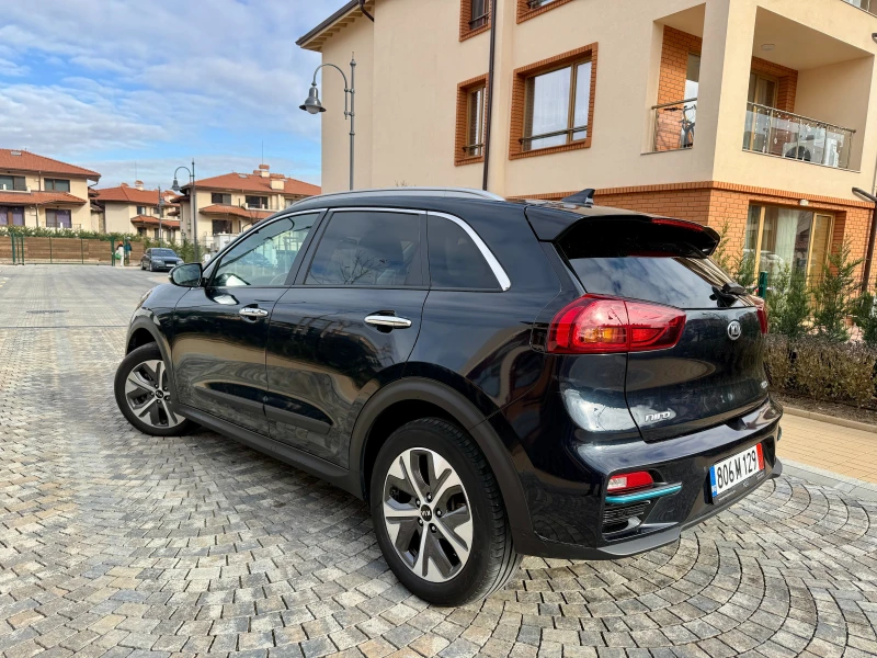 Kia Niro 65 kWh Executiveline, снимка 5 - Автомобили и джипове - 52957815