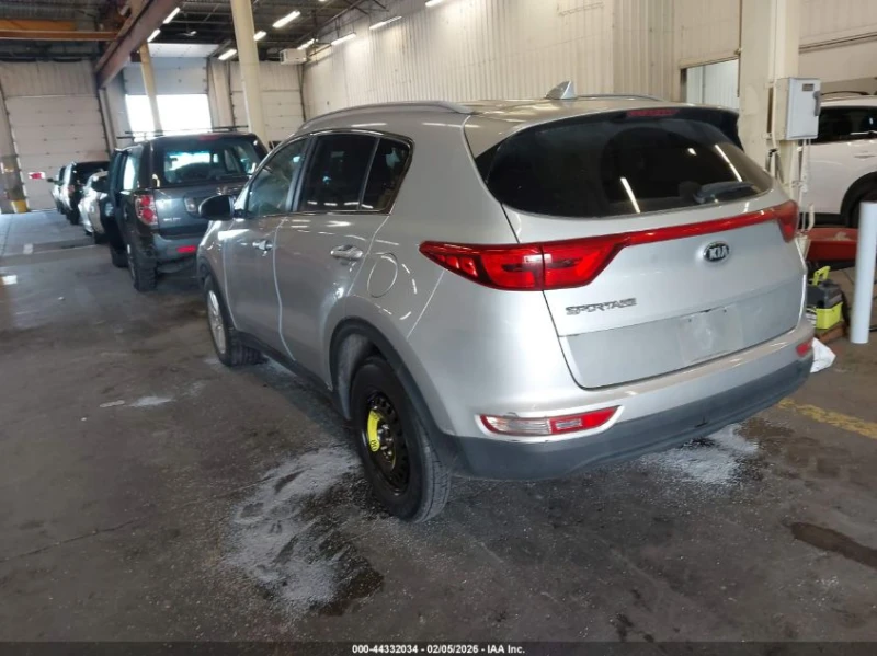 Kia Sportage 2.4L I-4 DI, DOHC, VVT, 181HP All Wheel Drive, снимка 8 - Автомобили и джипове - 53500783