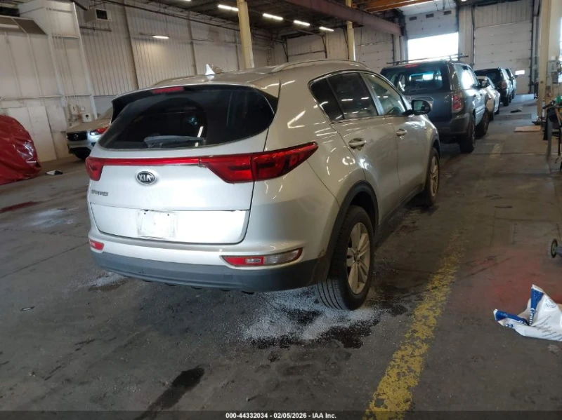 Kia Sportage 2.4L I-4 DI, DOHC, VVT, 181HP All Wheel Drive, снимка 9 - Автомобили и джипове - 53500783