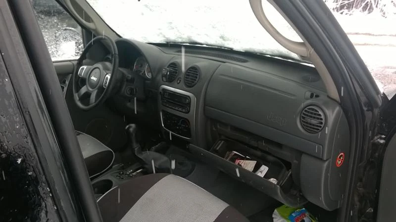 Jeep Cherokee 2.8 CRDI, снимка 7 - Автомобили и джипове - 49530276