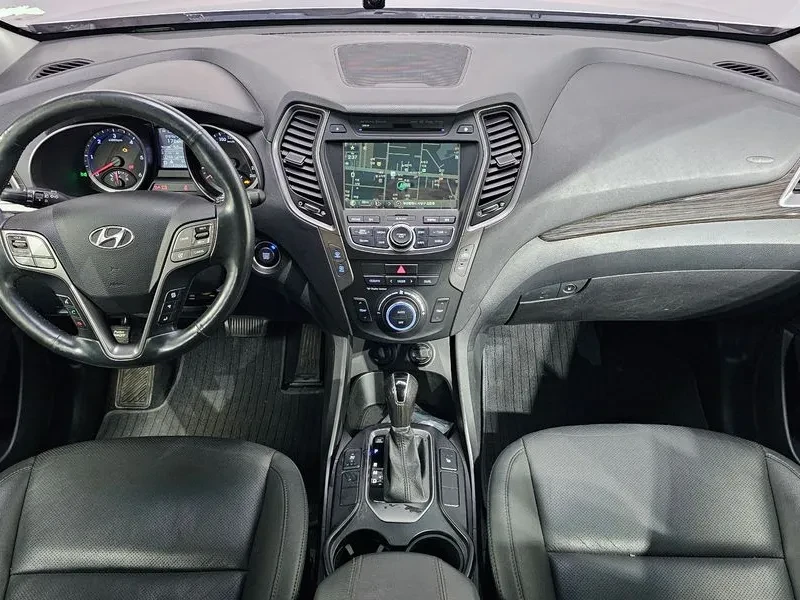 Hyundai Santa fe 2.0, снимка 7 - Автомобили и джипове - 54256821