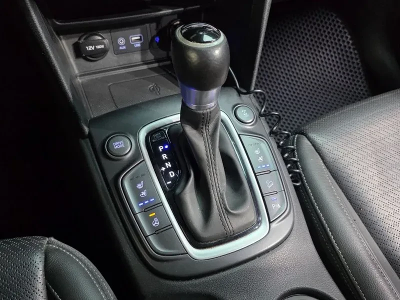 Hyundai Kona 1.6 Turbo 4Wd Premium, снимка 8 - Автомобили и джипове - 56321498