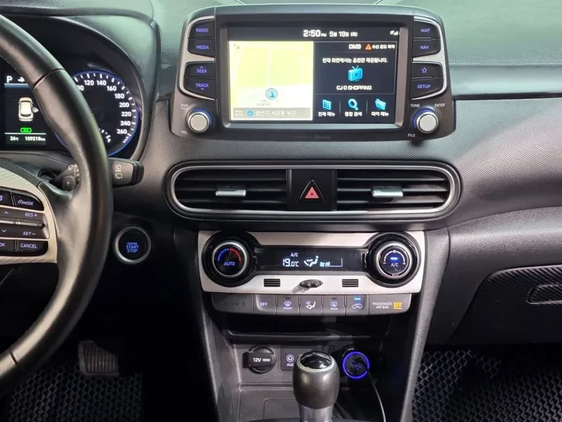 Hyundai Kona 1.6 Turbo 4Wd Premium, снимка 13 - Автомобили и джипове - 56321498