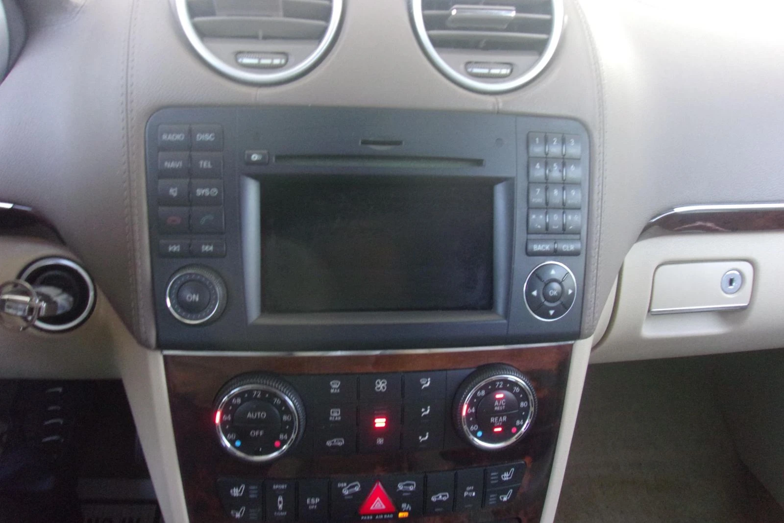 Mercedes-Benz GL 500 4MATIC Обдухване* ТВ* Harman/kardon* Пано*  - изображение 10