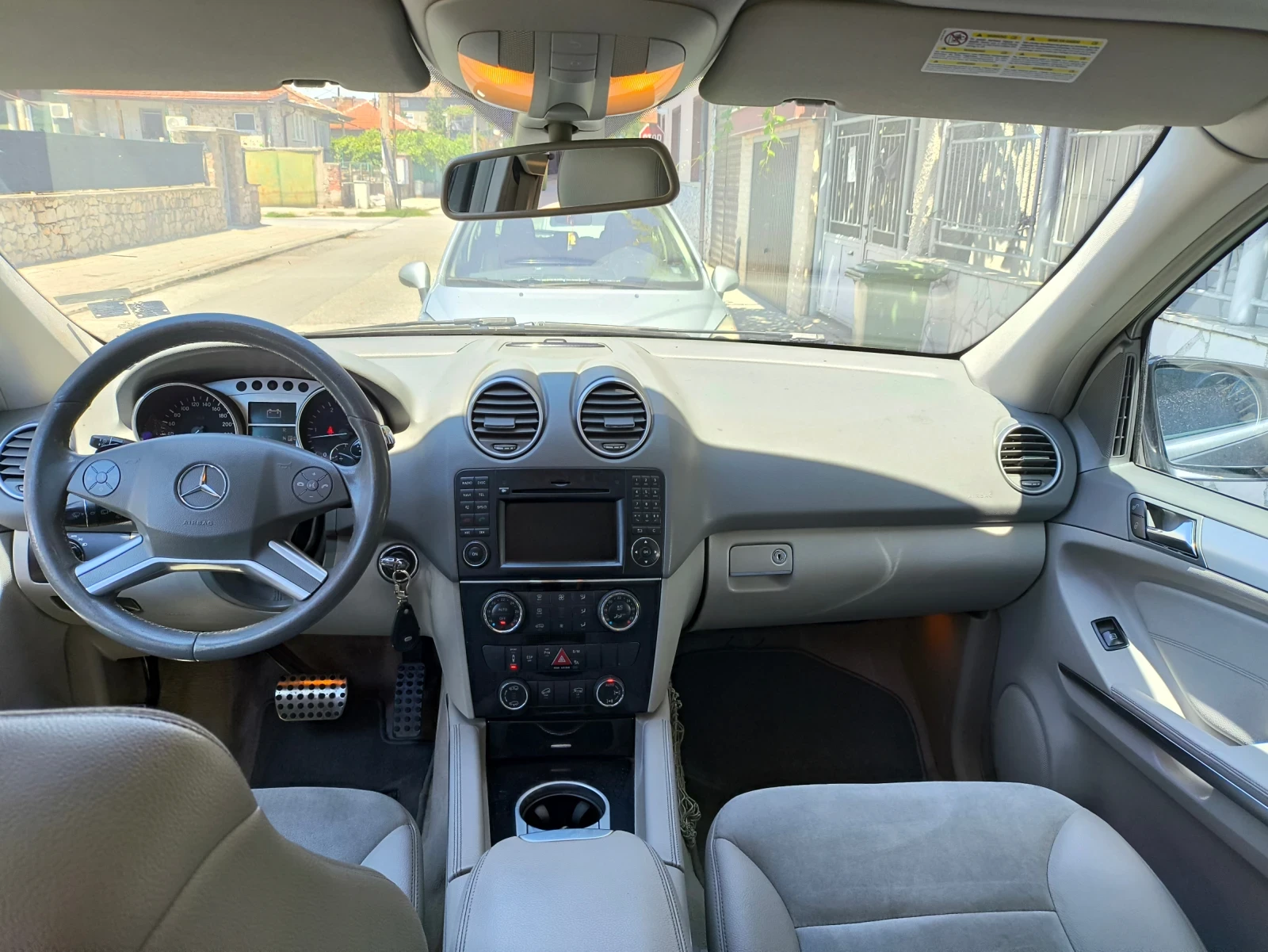 Mercedes-Benz ML 320  - изображение 8