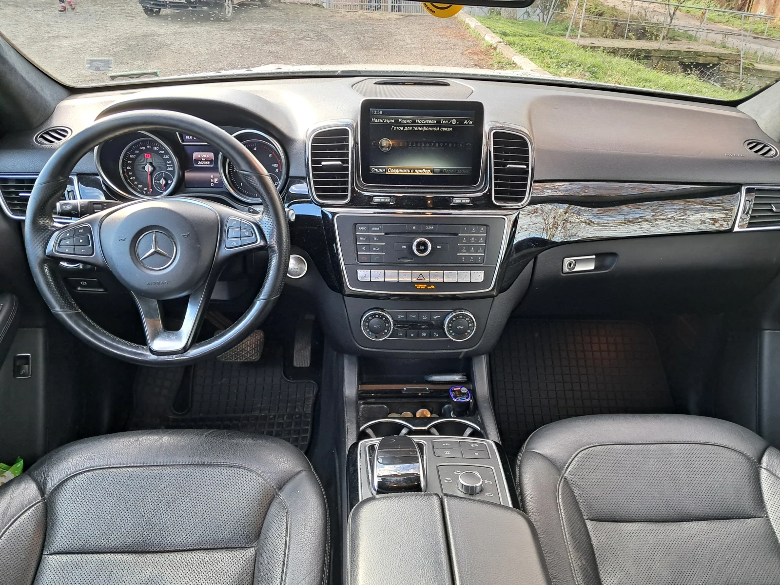 Mercedes-Benz GLE 350 Airmatic, подгрев, обдухване, лед фарове - изображение 9