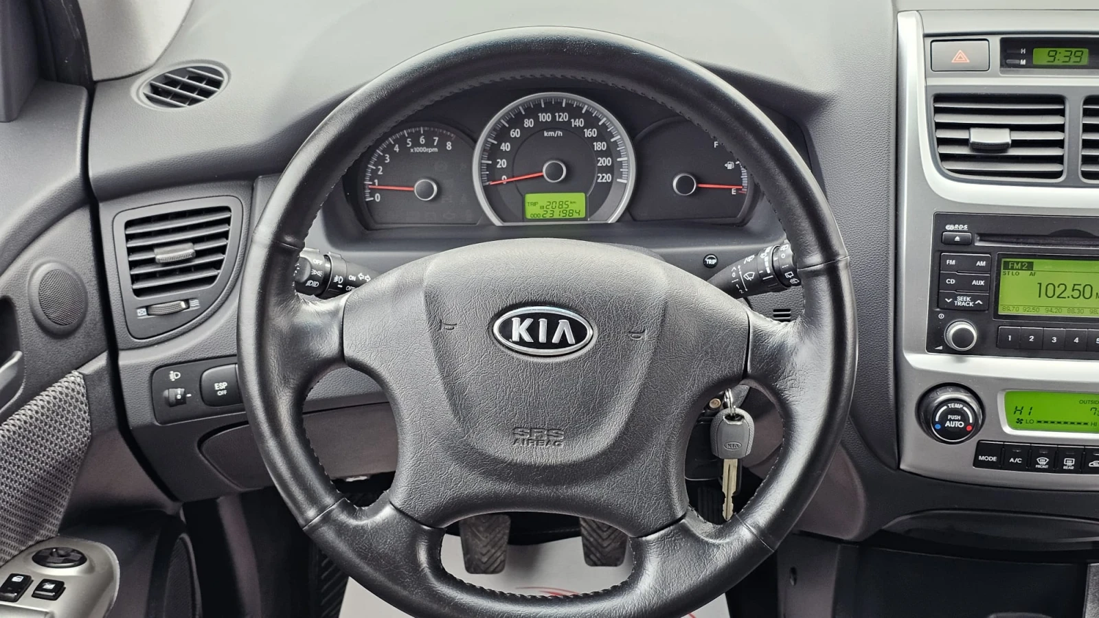 Kia Sportage 2.0i LPG FACELIFT IT-ИСТОРИЯ-ТОП СЪСТ.-ЛИЗИНГ - изображение 9