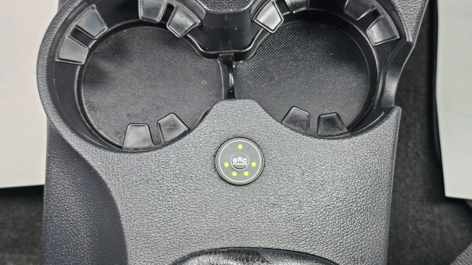 Kia Sportage 2.0i LPG FACELIFT IT-ИСТОРИЯ-ТОП СЪСТ.-ЛИЗИНГ - изображение 10