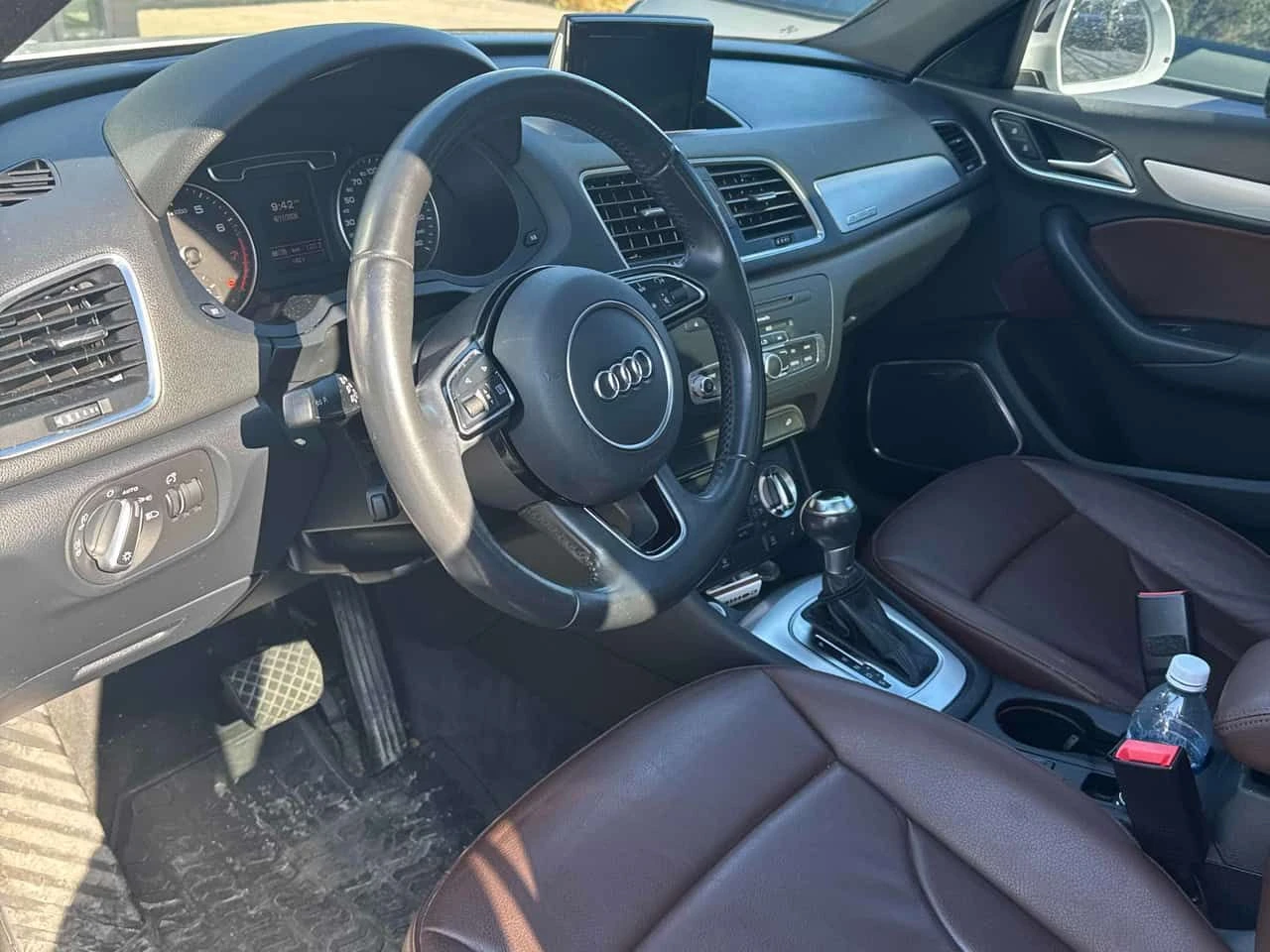 Audi Q3 Technik/CARFAX/Подгрев/Панорама/2 Ключа, снимка 6 - Автомобили и джипове - 54403015
