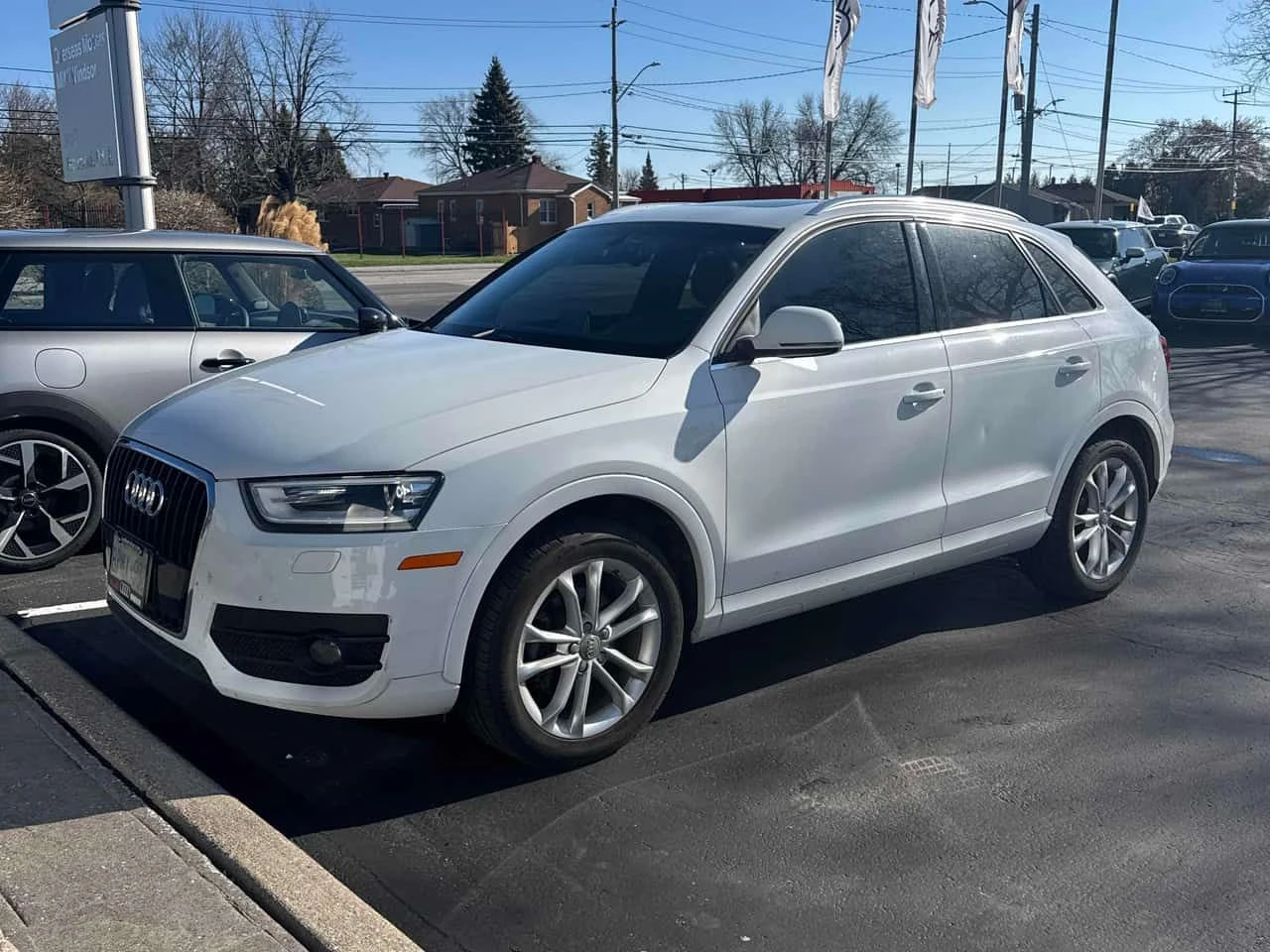Audi Q3 Technik/CARFAX/Подгрев/Панорама/2 Ключа, снимка 2 - Автомобили и джипове - 54403015
