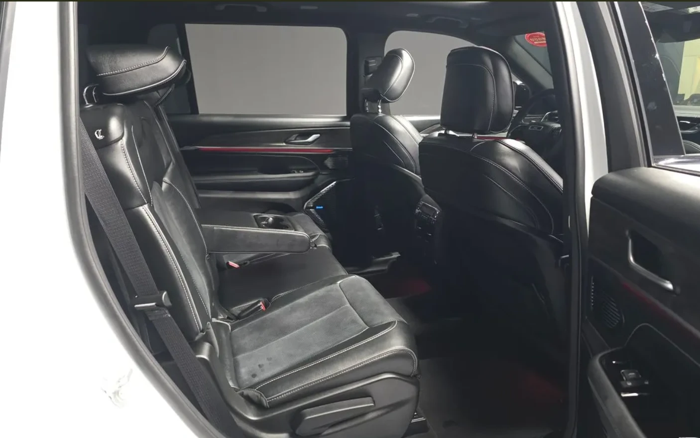 Jeep Grand cherokee OVERLAND | ХЕД ЪП | 3ТИ РЕД СЕДАЛКИ | 360, снимка 13 - Автомобили и джипове - 54670749