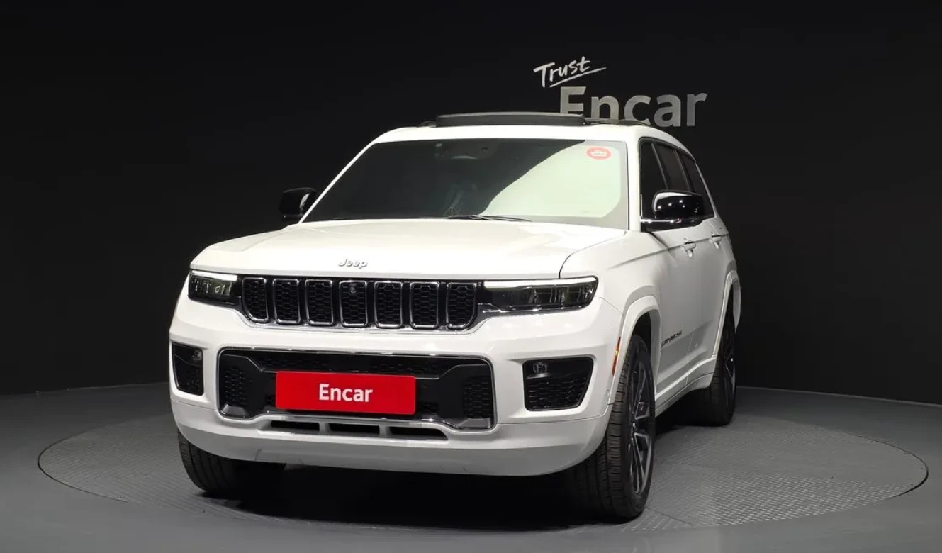 Jeep Grand cherokee OVERLAND | ХЕД ЪП | 3ТИ РЕД СЕДАЛКИ | 360, снимка 3 - Автомобили и джипове - 54670749