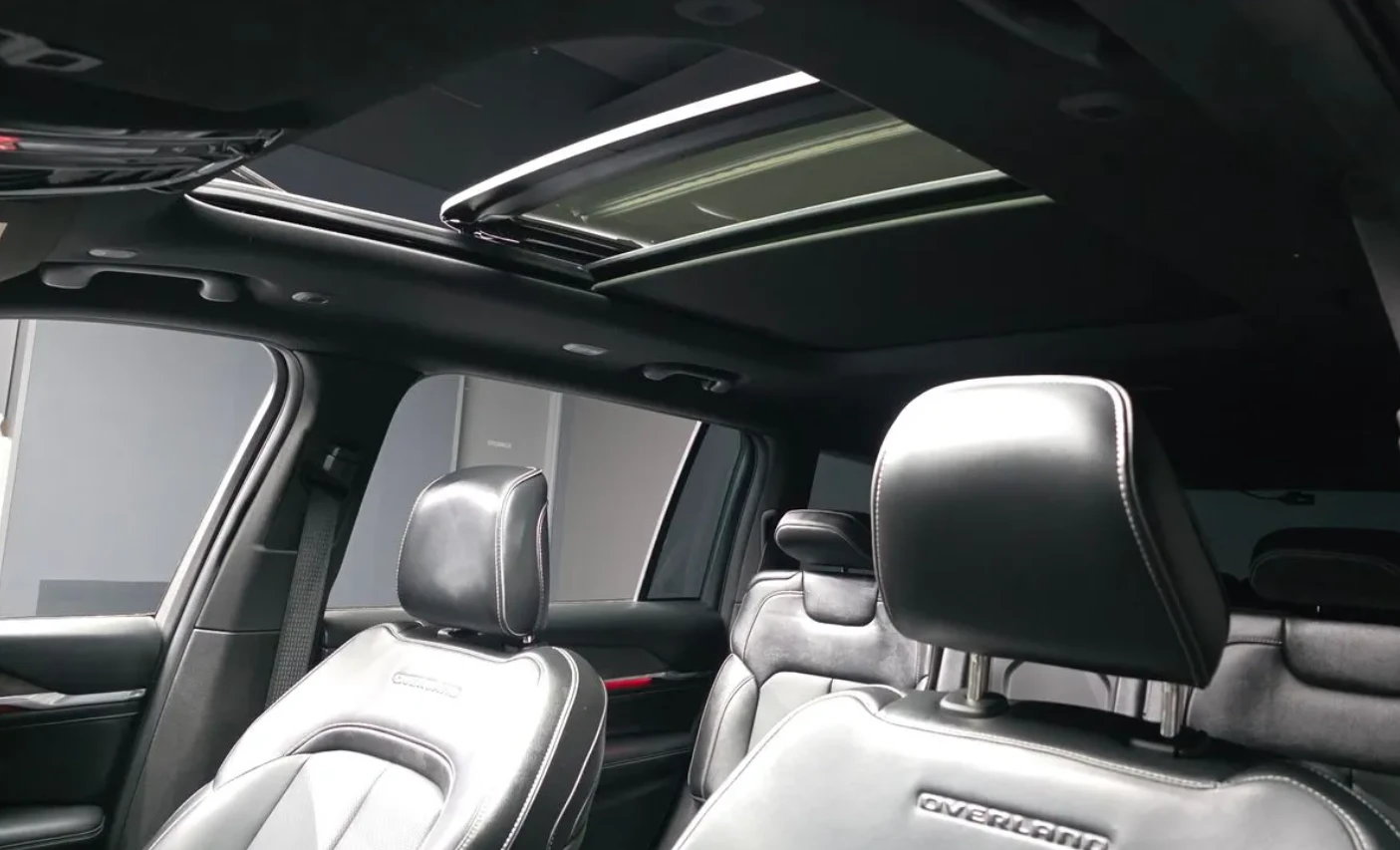 Jeep Grand cherokee OVERLAND | ХЕД ЪП | 3ТИ РЕД СЕДАЛКИ | 360, снимка 10 - Автомобили и джипове - 54670749