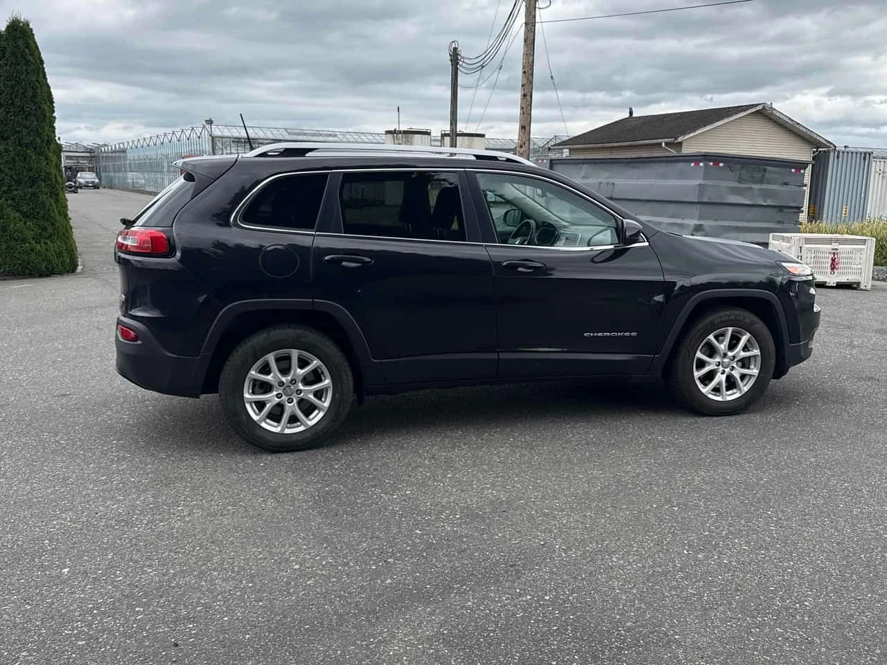 Jeep Cherokee * North * АВТОКРЕДИТ БЕЗ ПЪРВОНАЧАЛНА ВНОСКА* , снимка 3 - Автомобили и джипове - 55137016