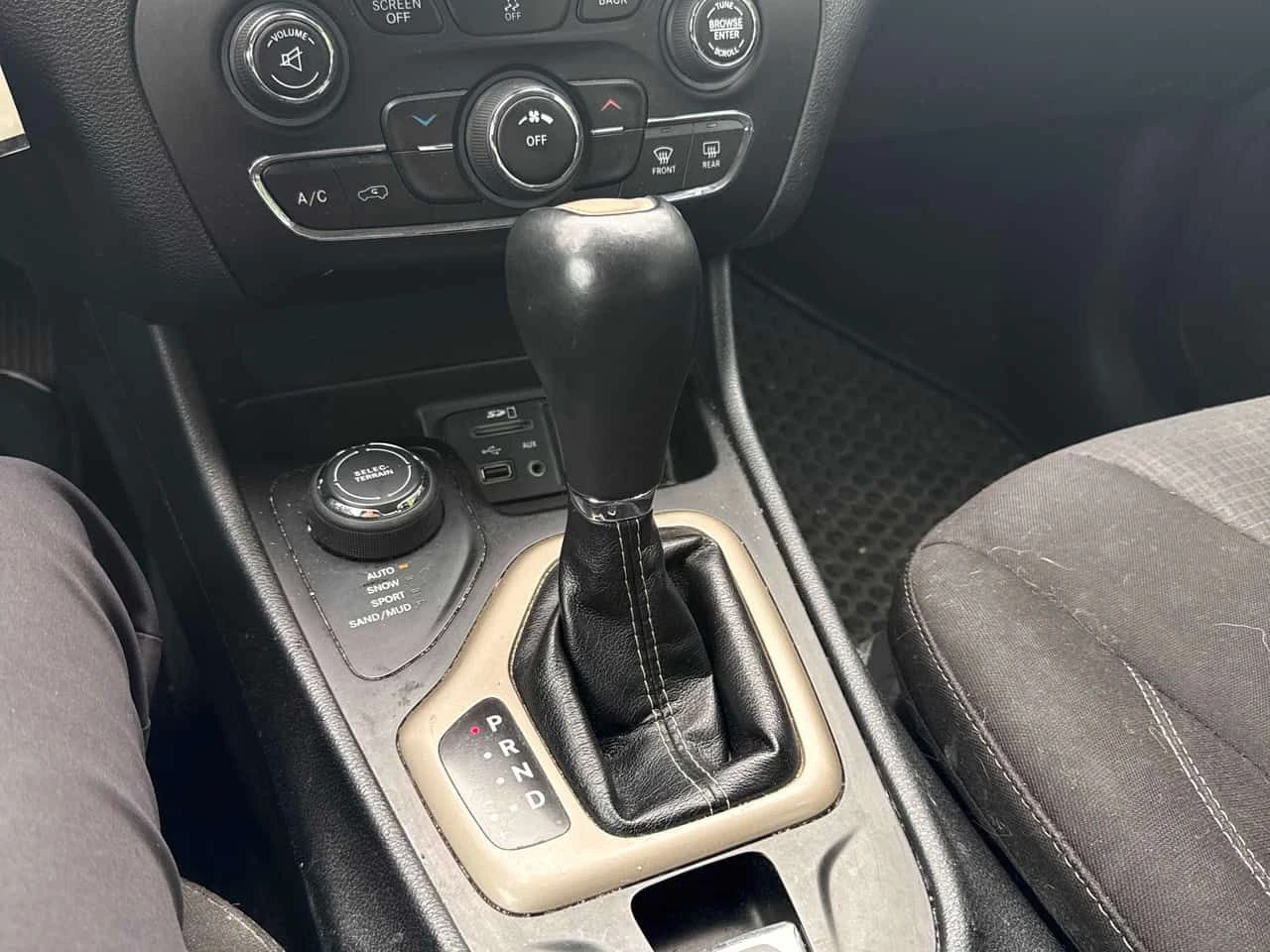 Jeep Cherokee * North * АВТОКРЕДИТ БЕЗ ПЪРВОНАЧАЛНА ВНОСКА* , снимка 11 - Автомобили и джипове - 55137016