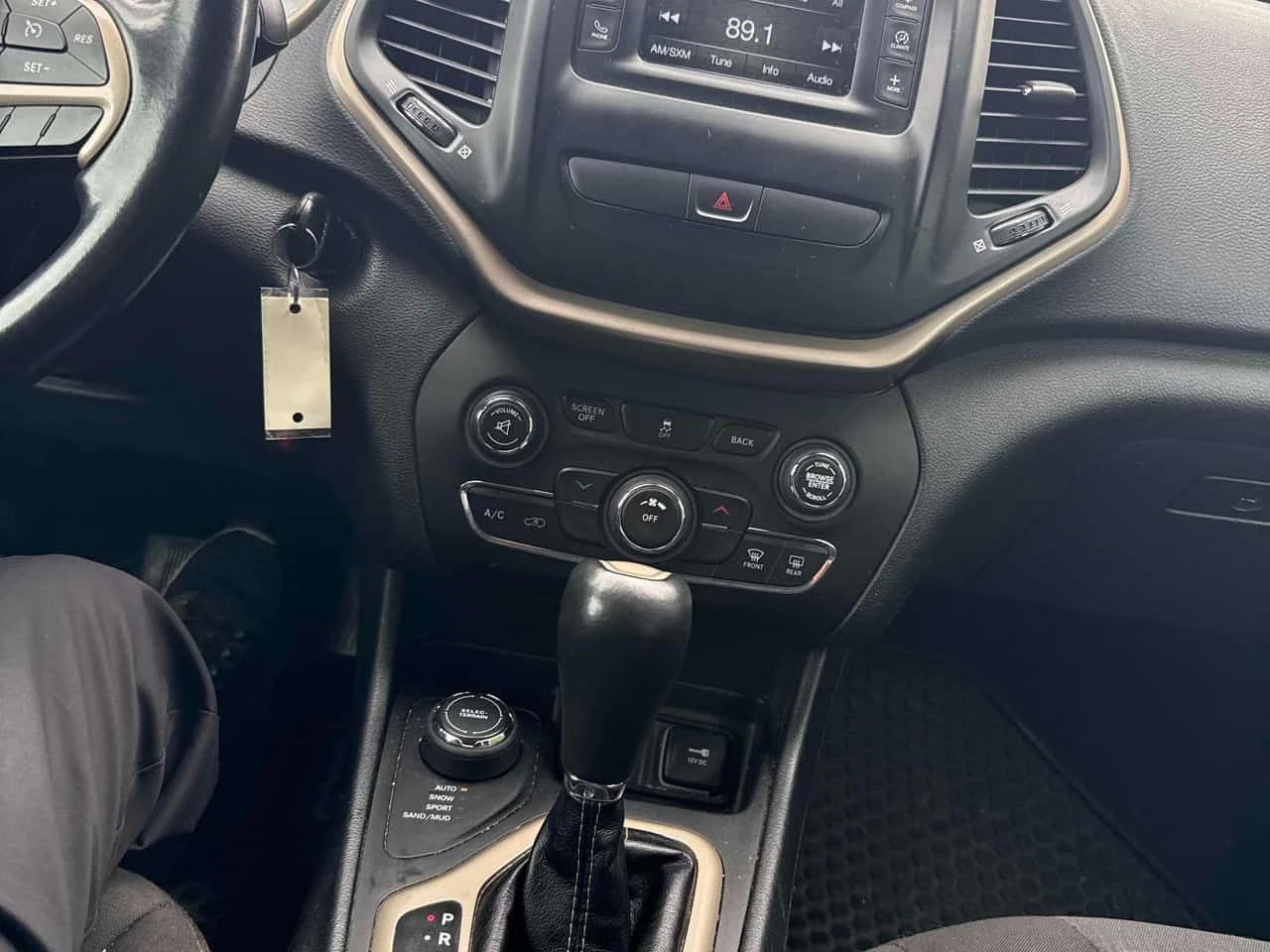 Jeep Cherokee * North * АВТОКРЕДИТ БЕЗ ПЪРВОНАЧАЛНА ВНОСКА* , снимка 9 - Автомобили и джипове - 55137016