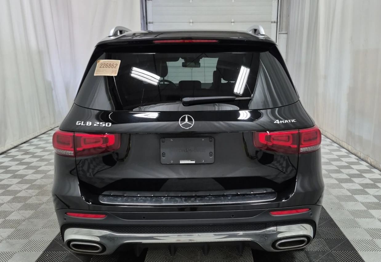 Mercedes-Benz GLB 250 AMG* 47к км* Подгрев* Камера* Virtual* Двуцветна К, снимка 5 - Автомобили и джипове - 55392828