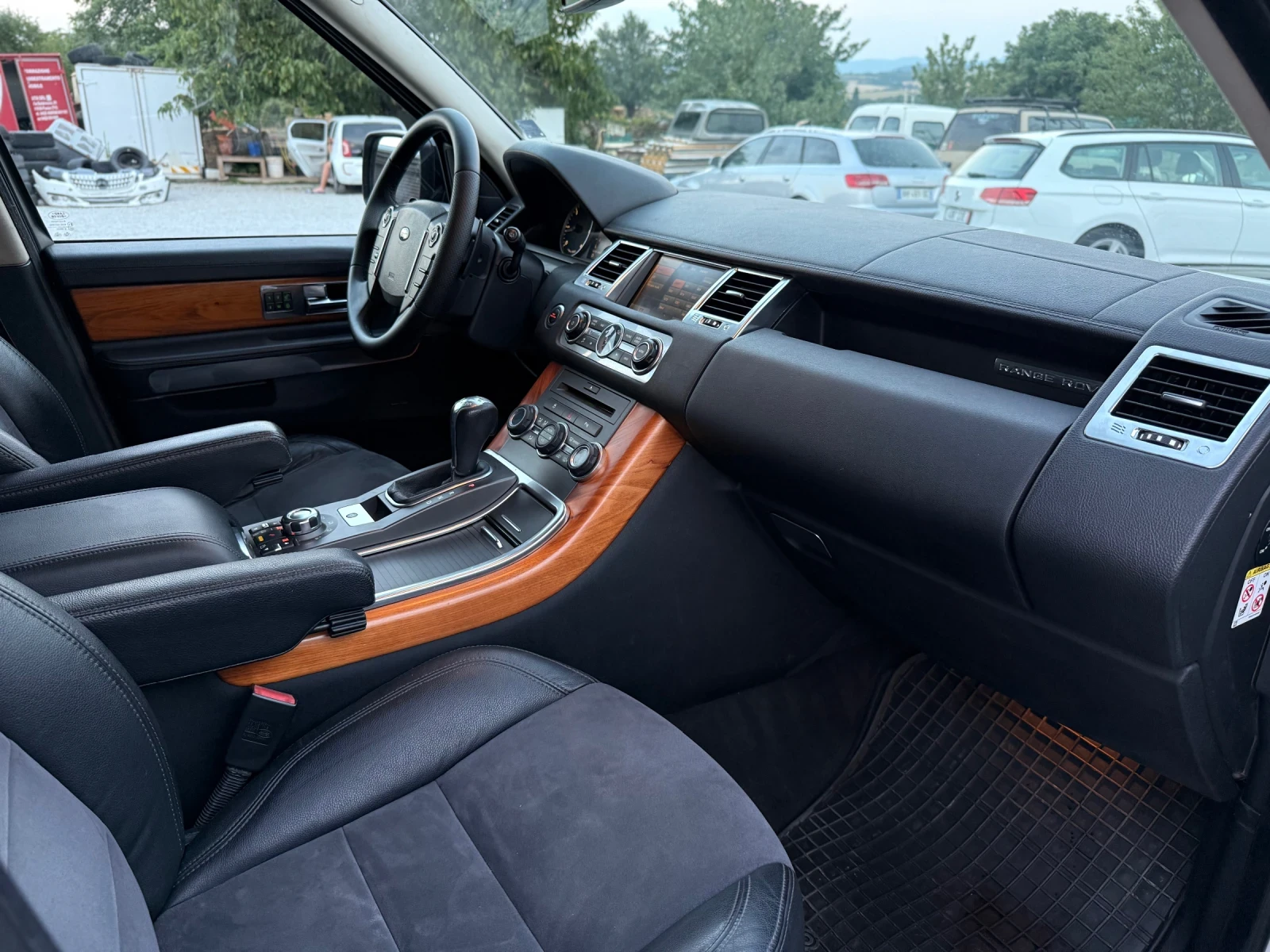 Land Rover Range Rover Sport 3.0 TD ОБСЛУЖЕН , снимка 11 - Автомобили и джипове - 55586428