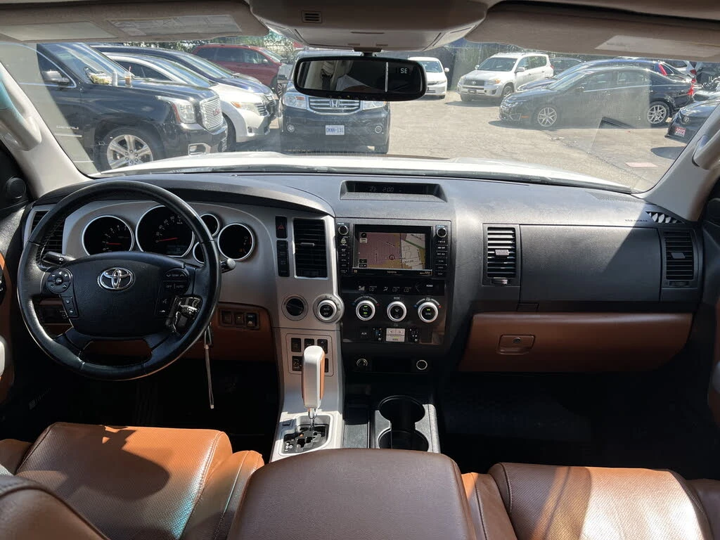 Toyota Sequoia 5.7* V8* PLATINUM* ПОДГРЕВ* ОБДУХВАНЕ* КАМЕРА* JBL, снимка 7 - Автомобили и джипове - 56130851