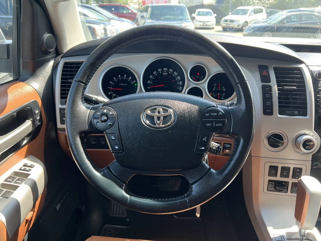 Toyota Sequoia 5.7* V8* PLATINUM* ПОДГРЕВ* ОБДУХВАНЕ* КАМЕРА* JBL, снимка 8 - Автомобили и джипове - 56130851