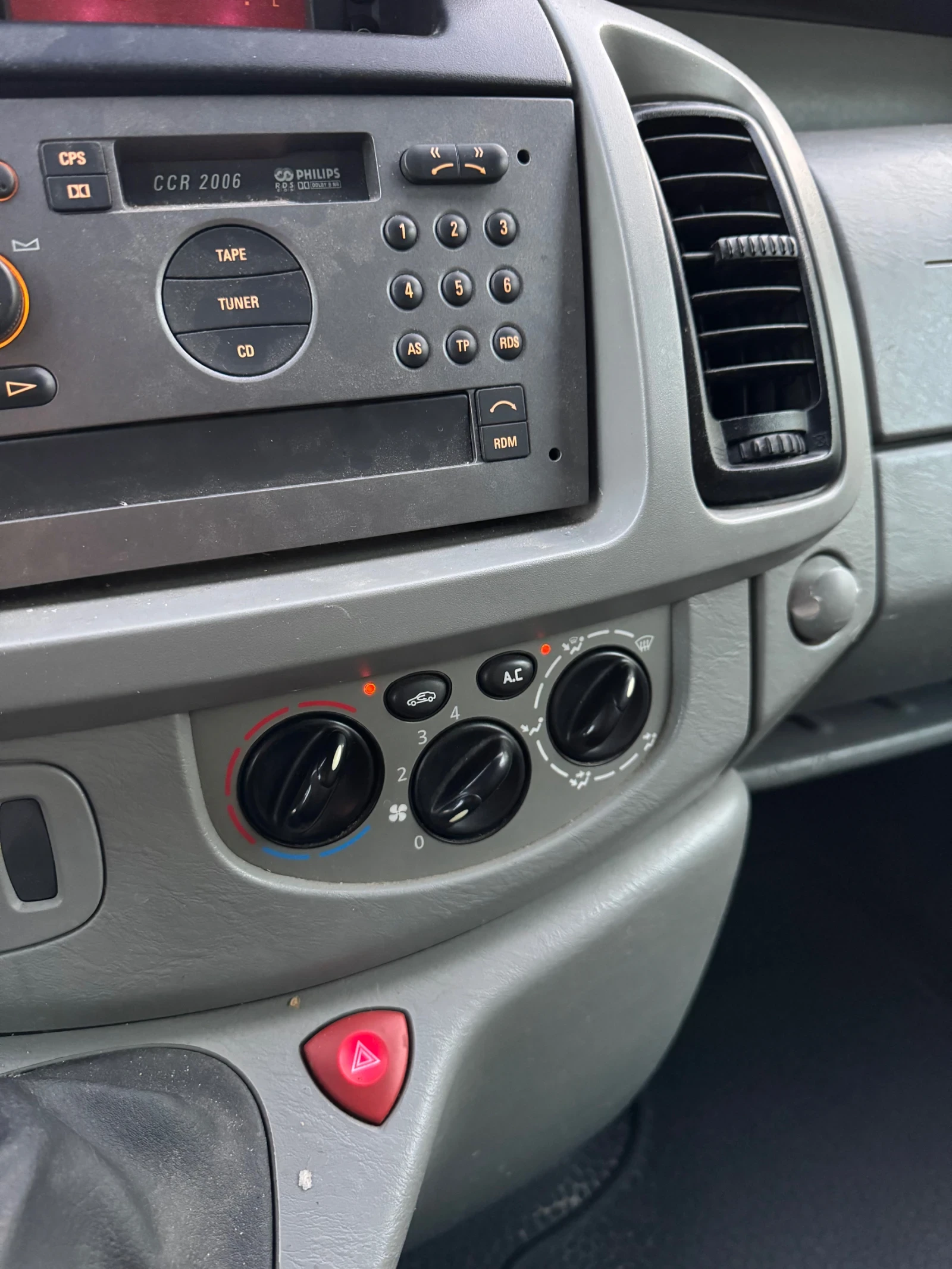 Opel Vivaro 2.5CDTI -    | Mobile.bg   13