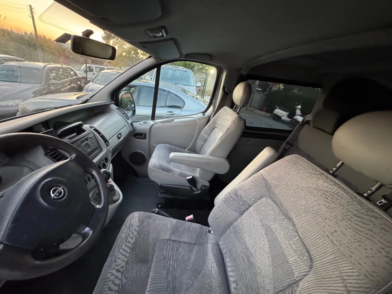 Opel Vivaro 2.5CDTI -    | Mobile.bg   14