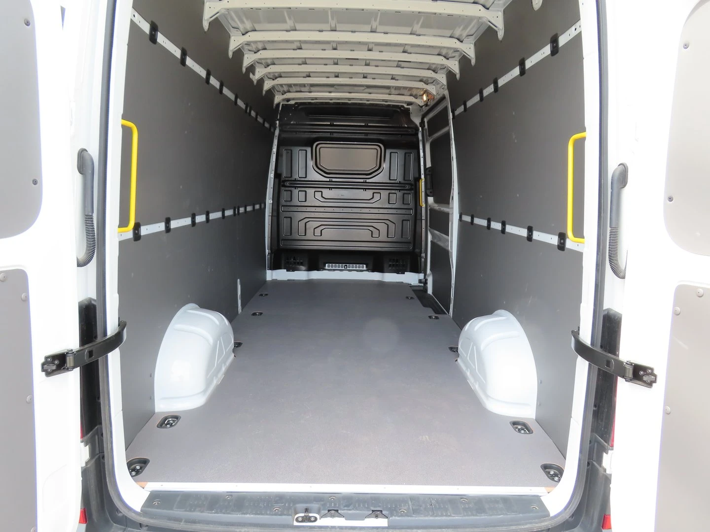 VW Crafter | Mobile.bg � ����������� 10