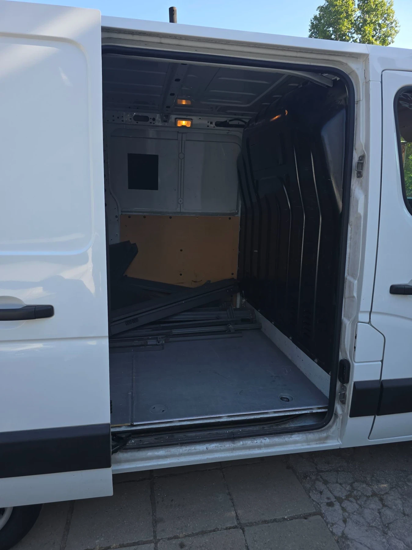Nissan NV400 2.3 DCI / 116 к.с. , снимка 7 - Бусове и автобуси - 55969070
